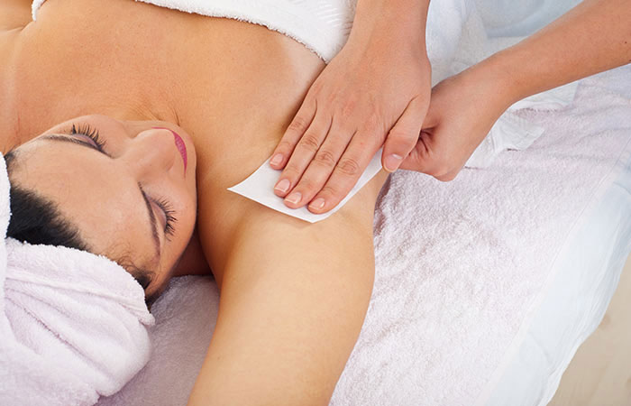 Tẩy lông nách bằng sáp